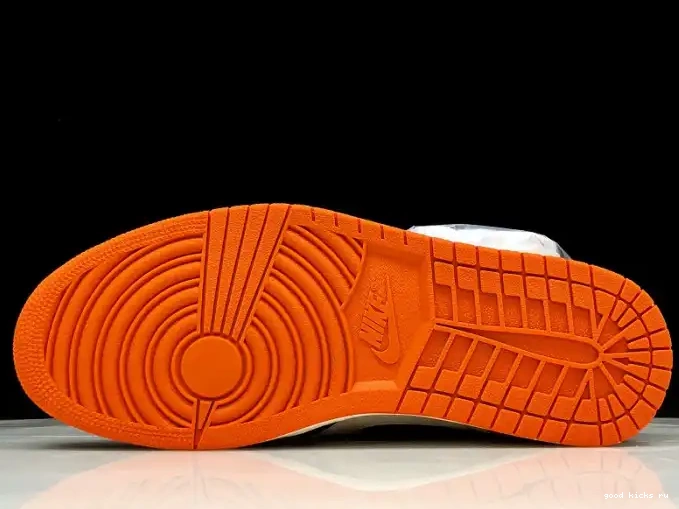 AQ0818-158 Air Jordan AJ1 OW x 1 Off-Louis 0512